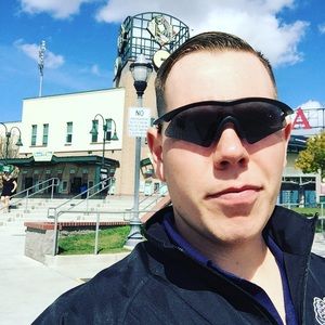 Meet your Posher, Deric